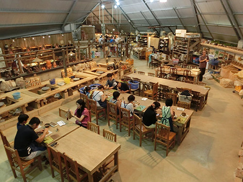 規模の大きな陶芸教室
