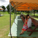 団体もOKの大型テーブル