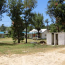 シャワー(有料)とトイレ