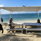 屋根付きベンチ完備!