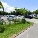 駐車場もかなりの大きさ